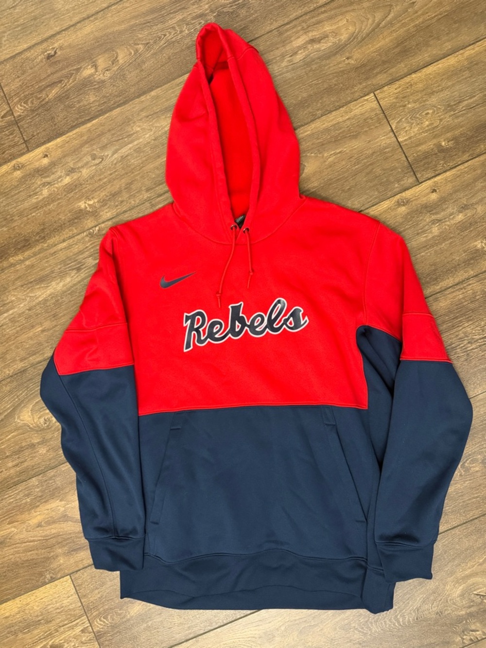 Nike Ole Miss Hoodie, Size L